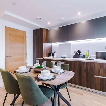 1br, Free Wi-fi, Modern Stay, Richmond Hill شقة ليدز